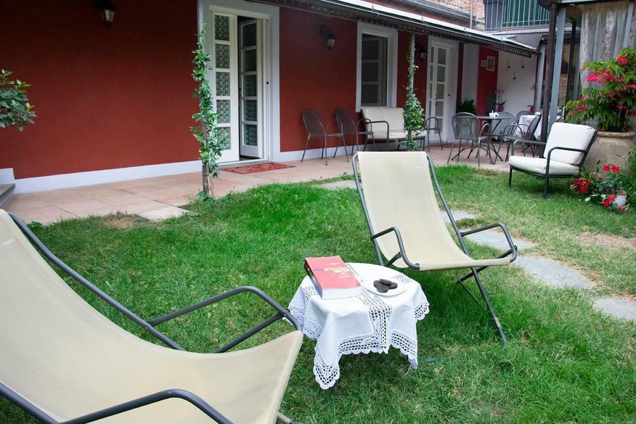 Villa Goccia Di Vino La Morra Exterior photo